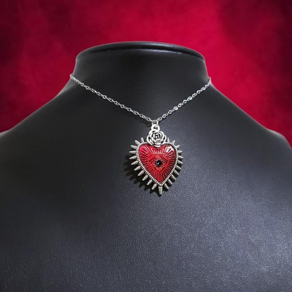 Red Ornate Heart Choker - Picture 3 of 5